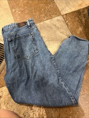 Women’s Ankle-Length Cropped Denim Jeans - Light Blue